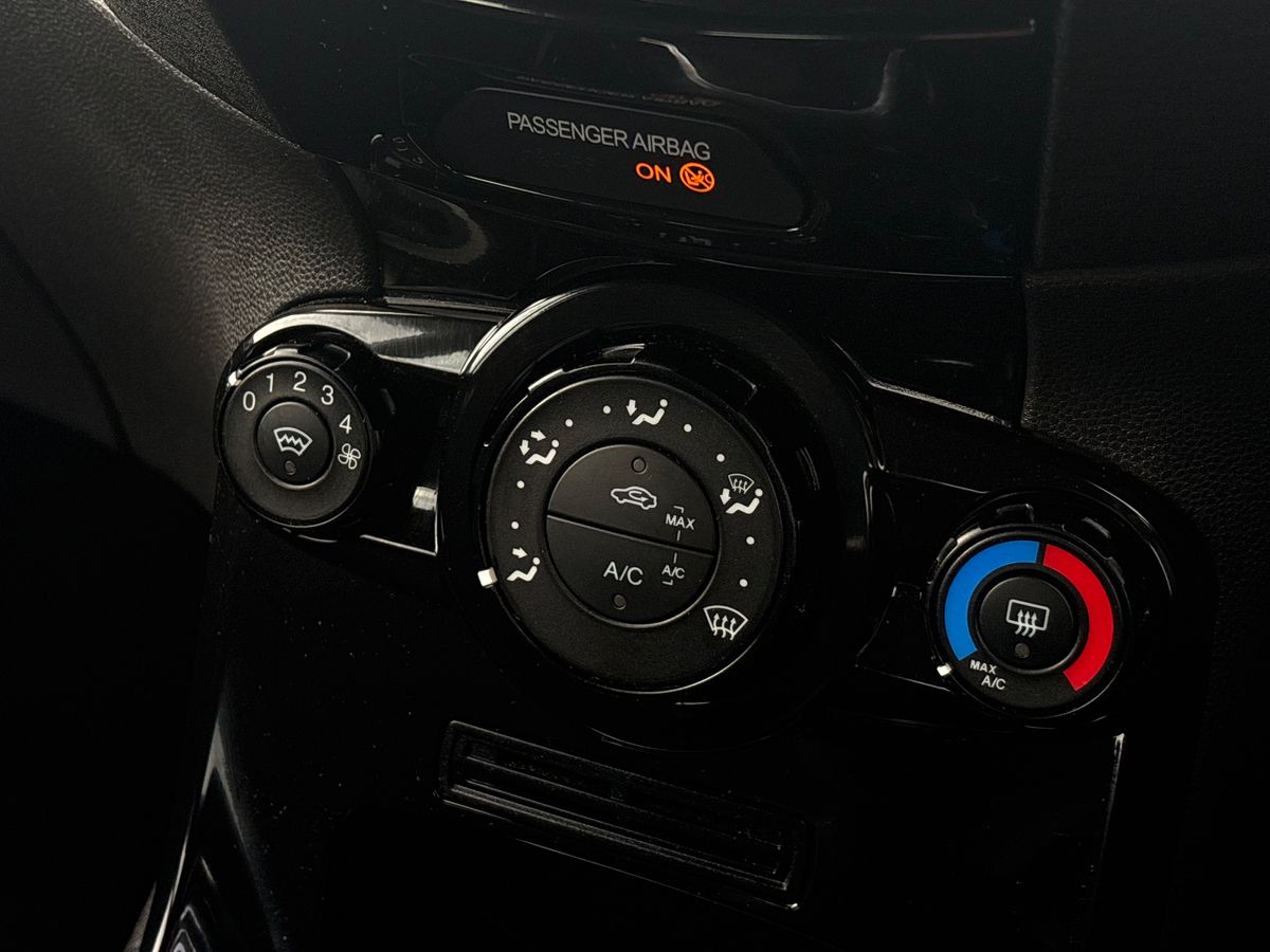 Used Ford Fiesta 2013 for sale - 76706792: Photo 12