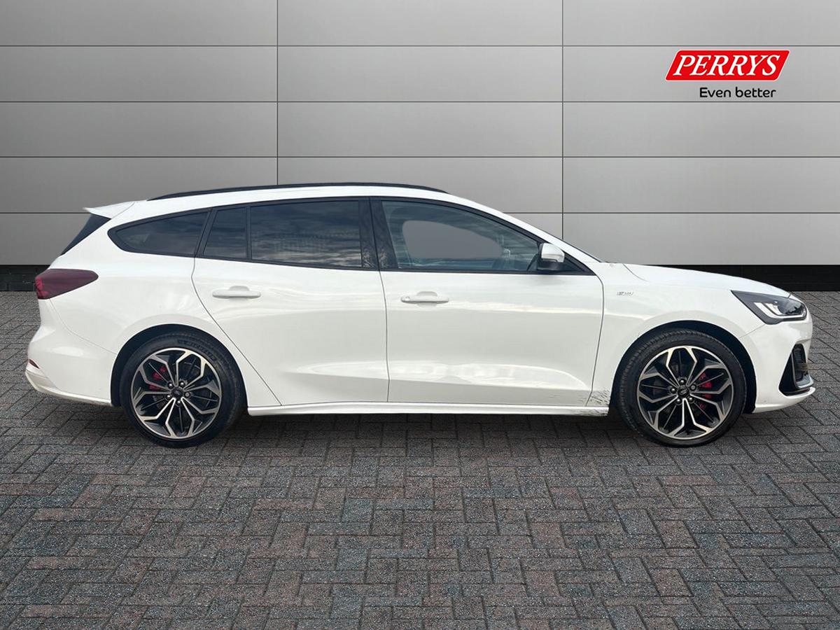 Used Ford Focus 2022 for sale - 76706839: Photo 3