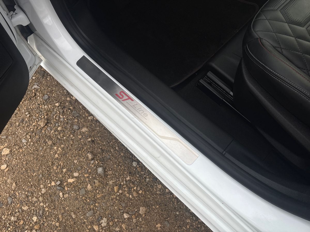 Used Ford Focus 2022 for sale - 76706839: Photo 39