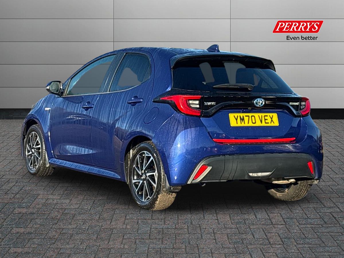 Used Toyota Yaris 2021 for sale - 76777533: Photo 2