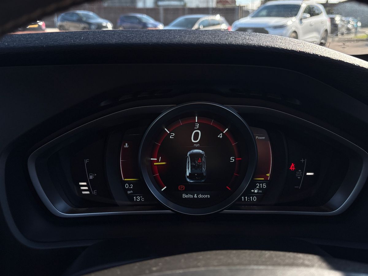 Used Volvo V40 2015 for sale - 76035257: Photo 16