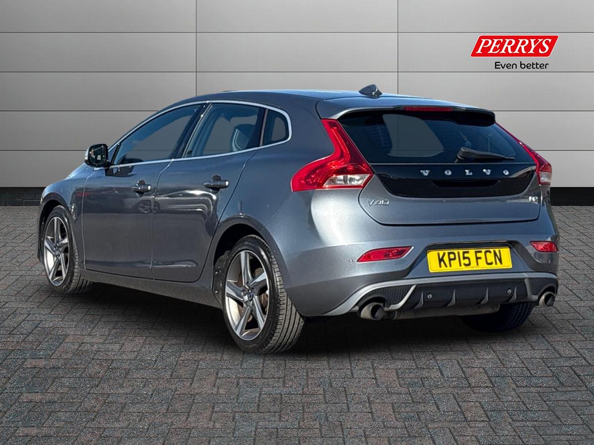 Used Volvo V40 2015 for sale - 76035257: Photo 2