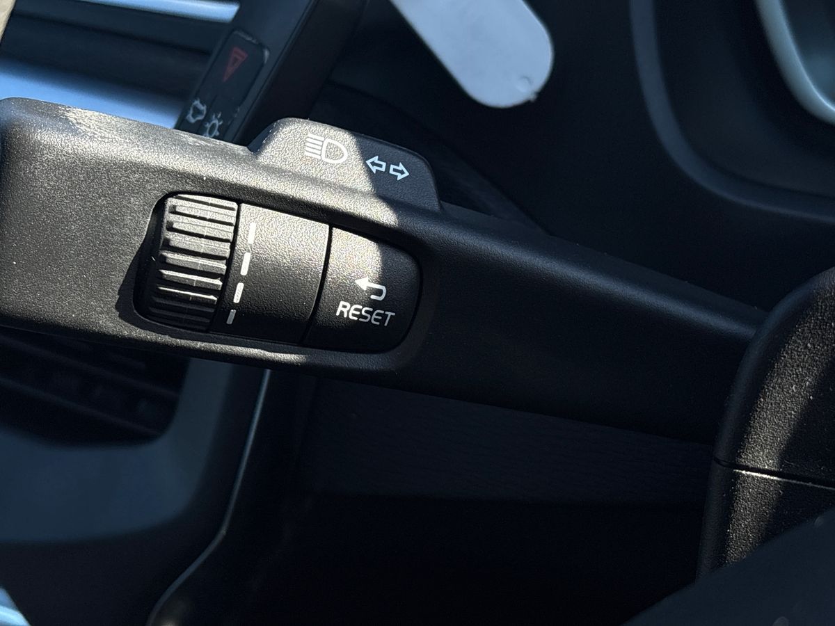 Used Volvo V40 2015 for sale - 76035257: Photo 27