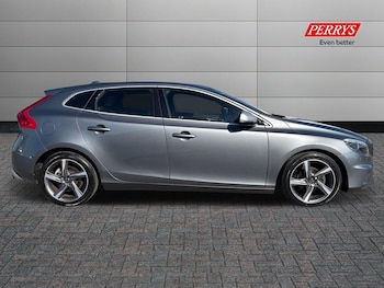 Used Volvo V40 2015 for sale - 76035257: Photo 3