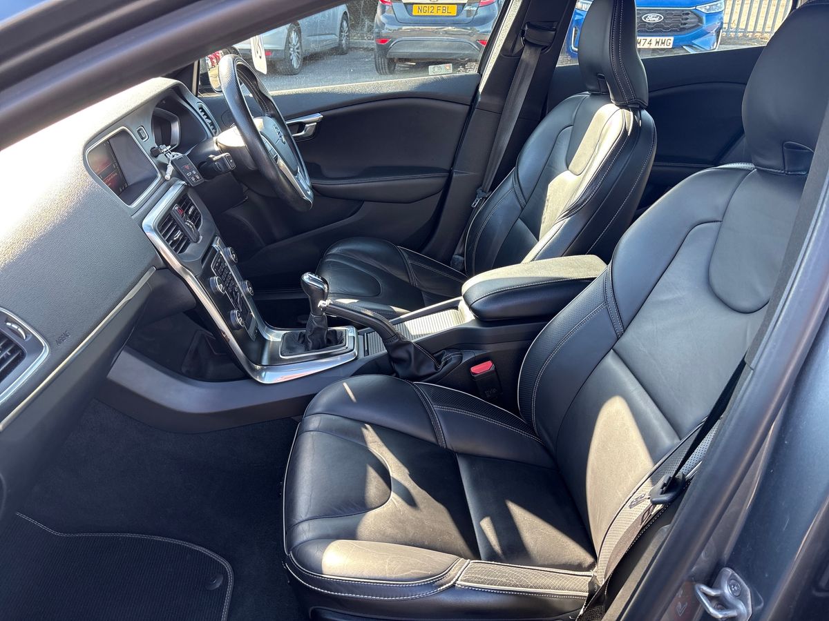 Used Volvo V40 2015 for sale - 76035257: Photo 44