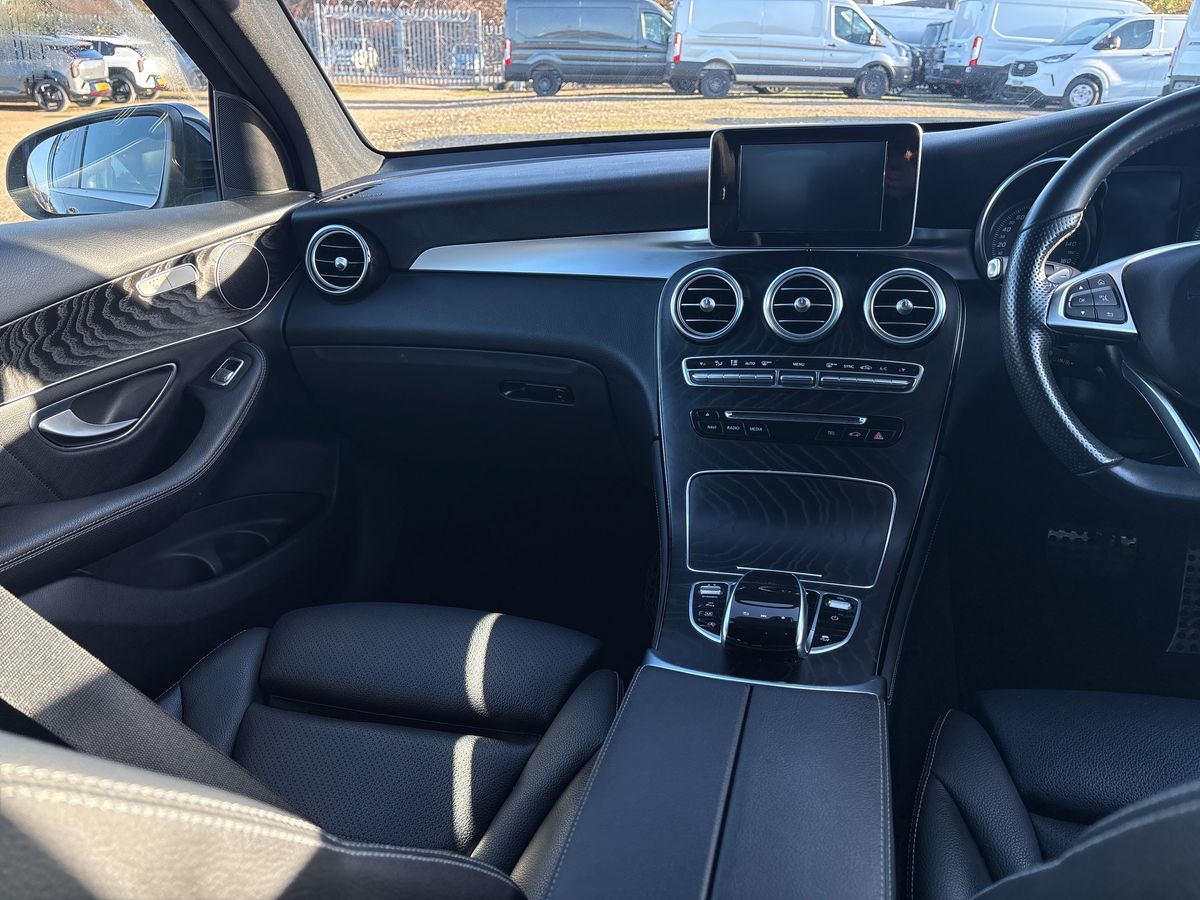 Used Mercedes-Benz GLC 2017 for sale - 76542389: Photo 17