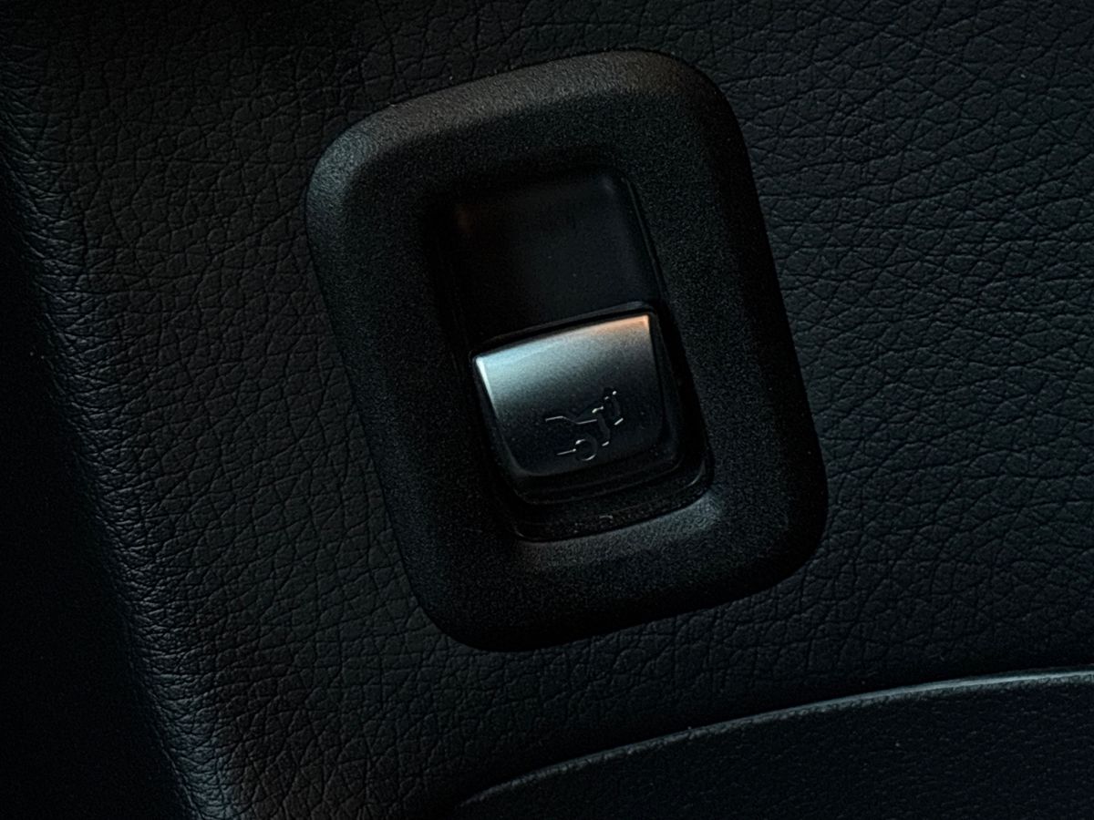 Used Mercedes-Benz GLC 2017 for sale - 76542389: Photo 38