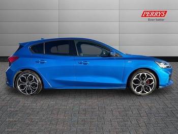 Used Ford Focus 2021 for sale - 76777532: Photo