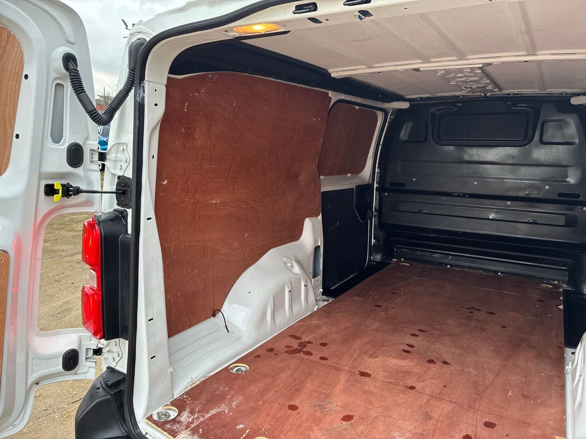 Used Vauxhall Vivaro 2022 for sale - 77113660: Photo 26