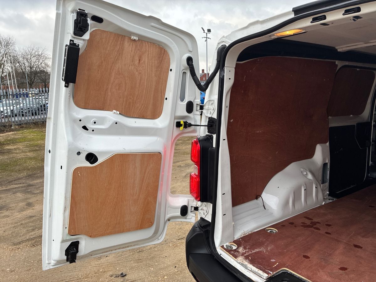 Used Vauxhall Vivaro 2022 for sale - 77113660: Photo 27