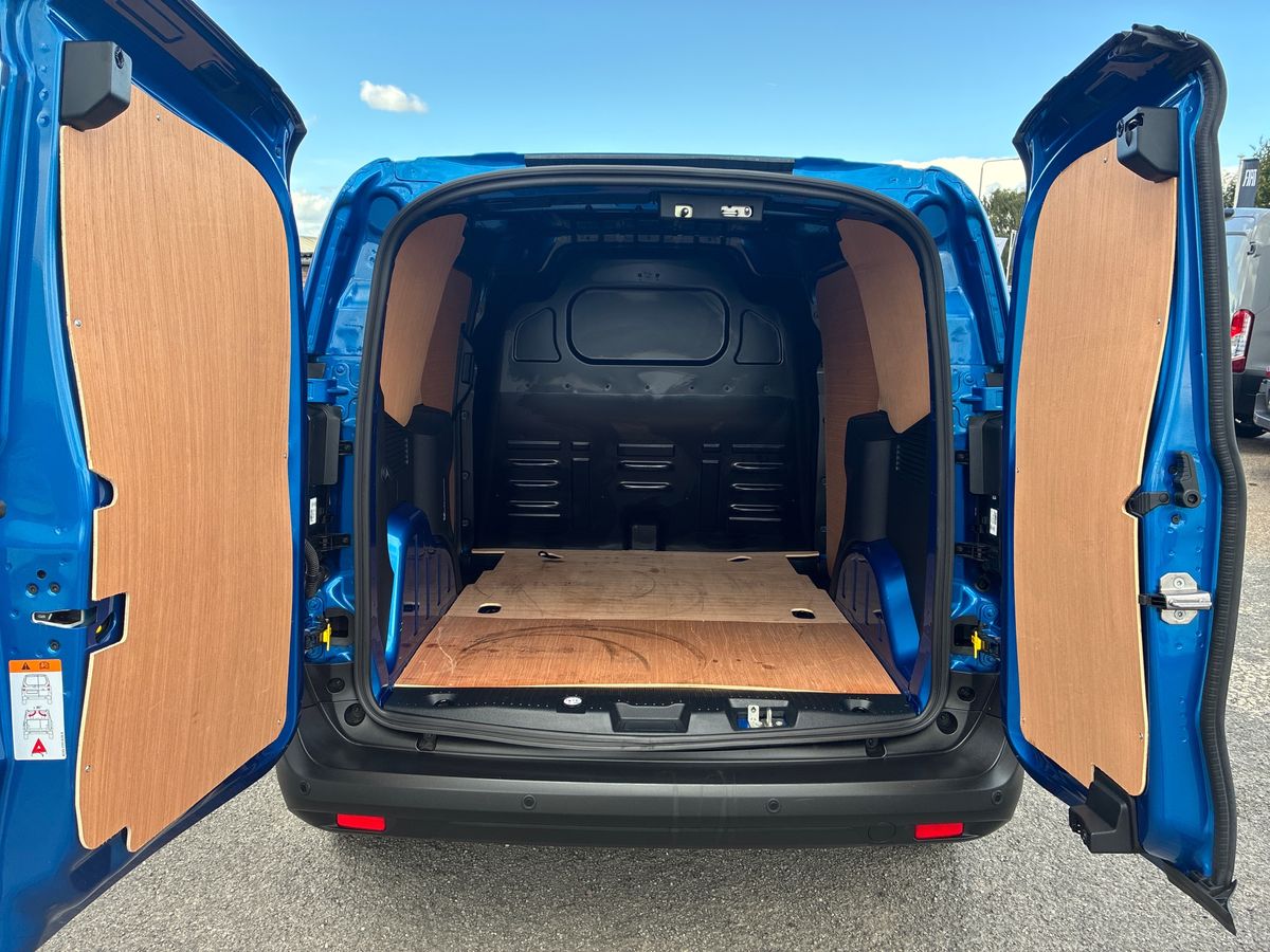 Used Ford Transit Courier 2024 for sale - 76931801: Photo 18