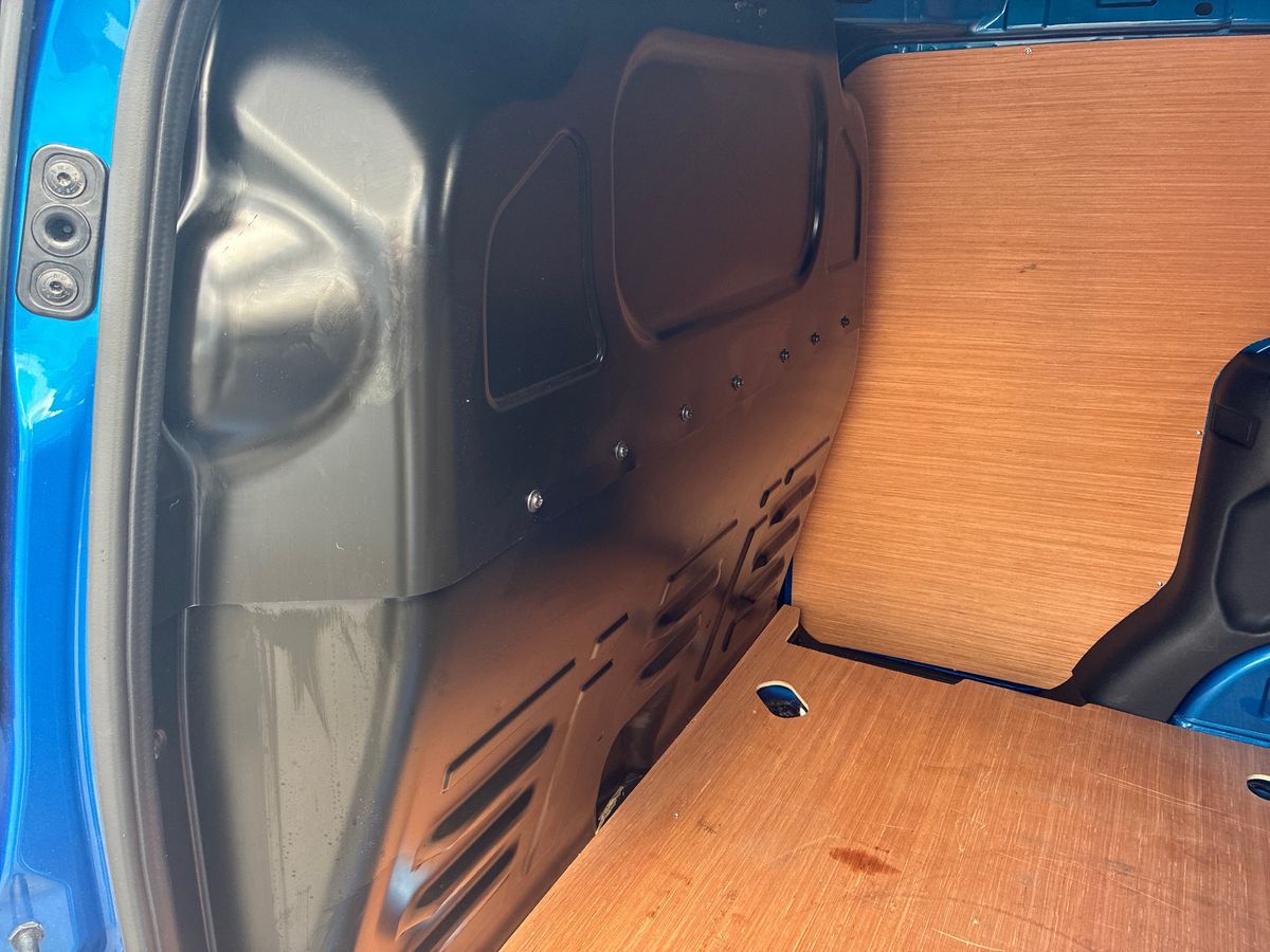 Used Ford Transit Courier 2024 for sale - 76931801: Photo 23