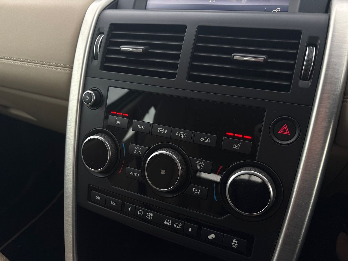 Used Land Rover Discovery Sport 2017 for sale - 76542387: Photo 12