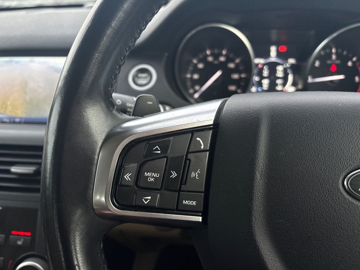 Used Land Rover Discovery Sport 2017 for sale - 76542387: Photo 16