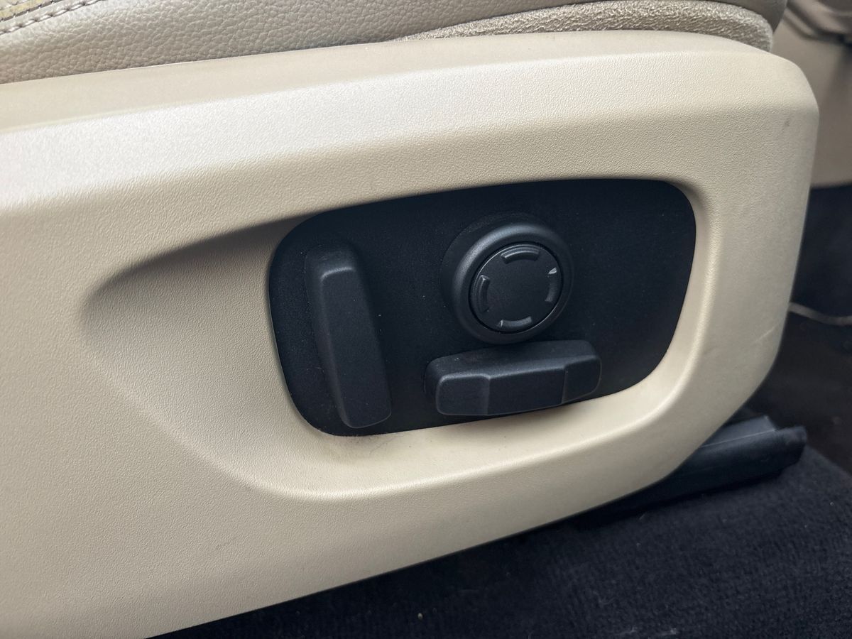 Used Land Rover Discovery Sport 2017 for sale - 76542387: Photo 35