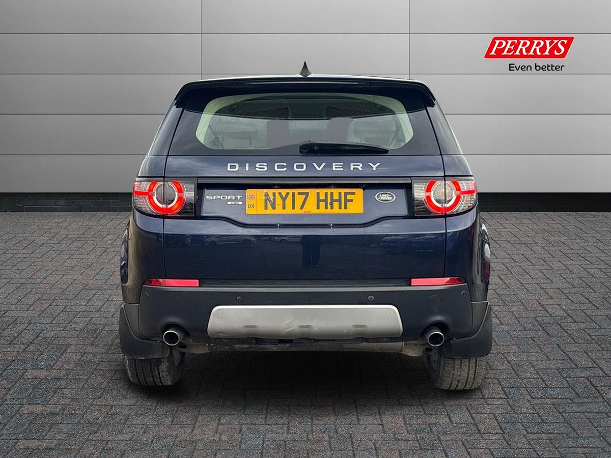 Used Land Rover Discovery Sport 2017 for sale - 76542387: Photo 5