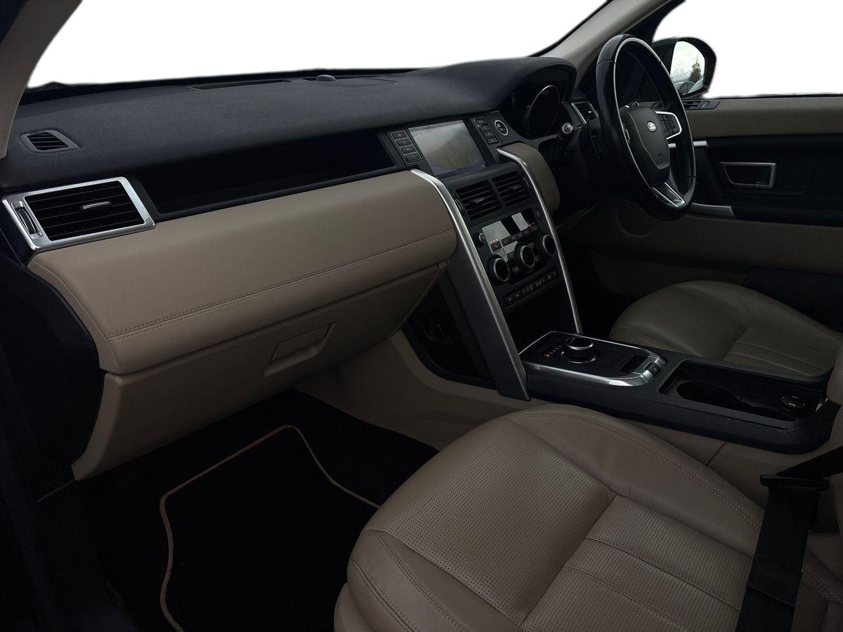 Used Land Rover Discovery Sport 2017 for sale - 76542387: Photo 6