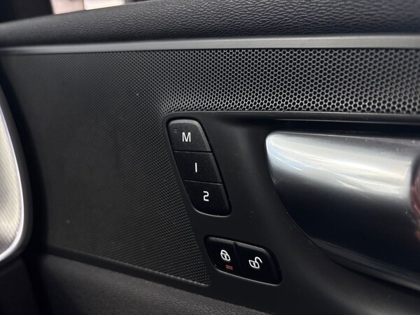 Used Volvo XC60 2021 for sale - 75461244: Photo 24