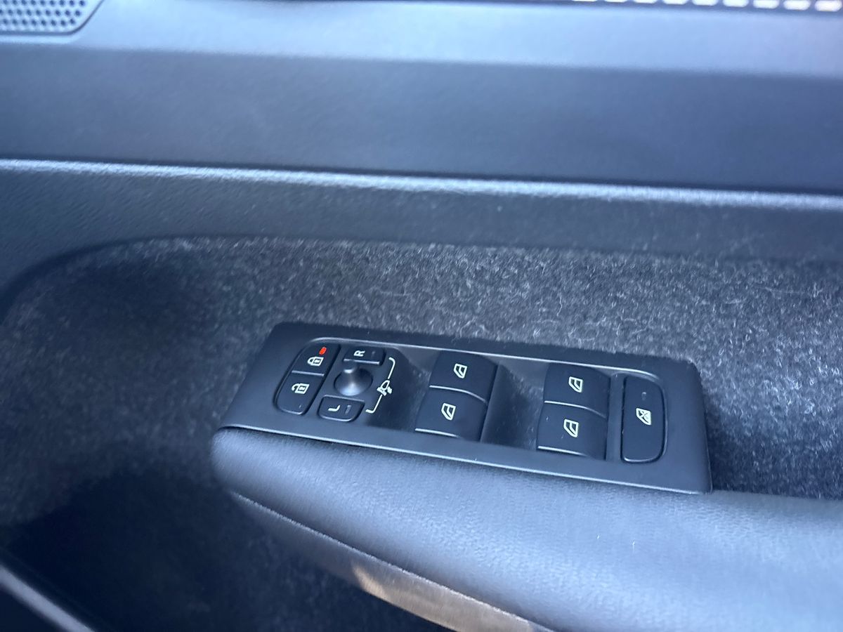 Used Volvo XC40 2020 for sale - 75996028: Photo 21