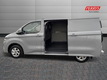 Used Ford Transit Custom 2025 for sale - 76341184: Photo