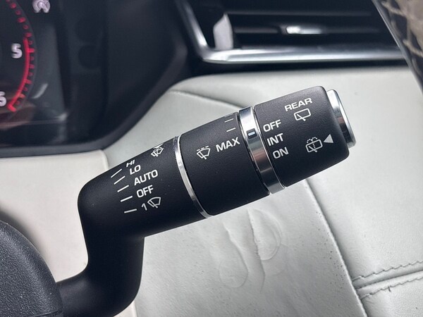Used Land Rover Range Rover Velar 2020 for sale - 75661520: Photo 23