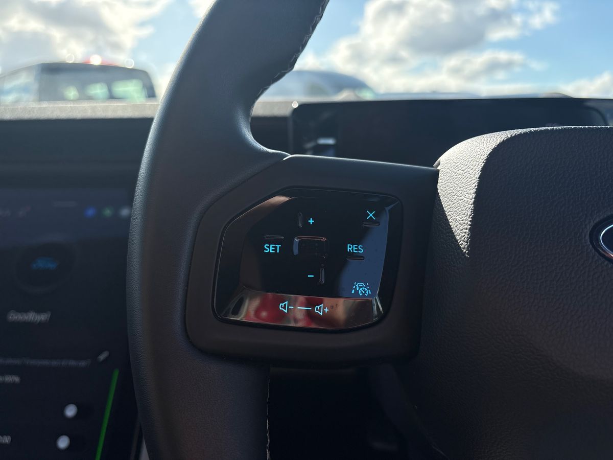 Used Ford Explorer 2025 for sale - 77113661: Photo 17