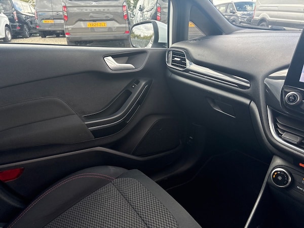 Used Ford Fiesta 2021 for sale - 76311104: Photo 28