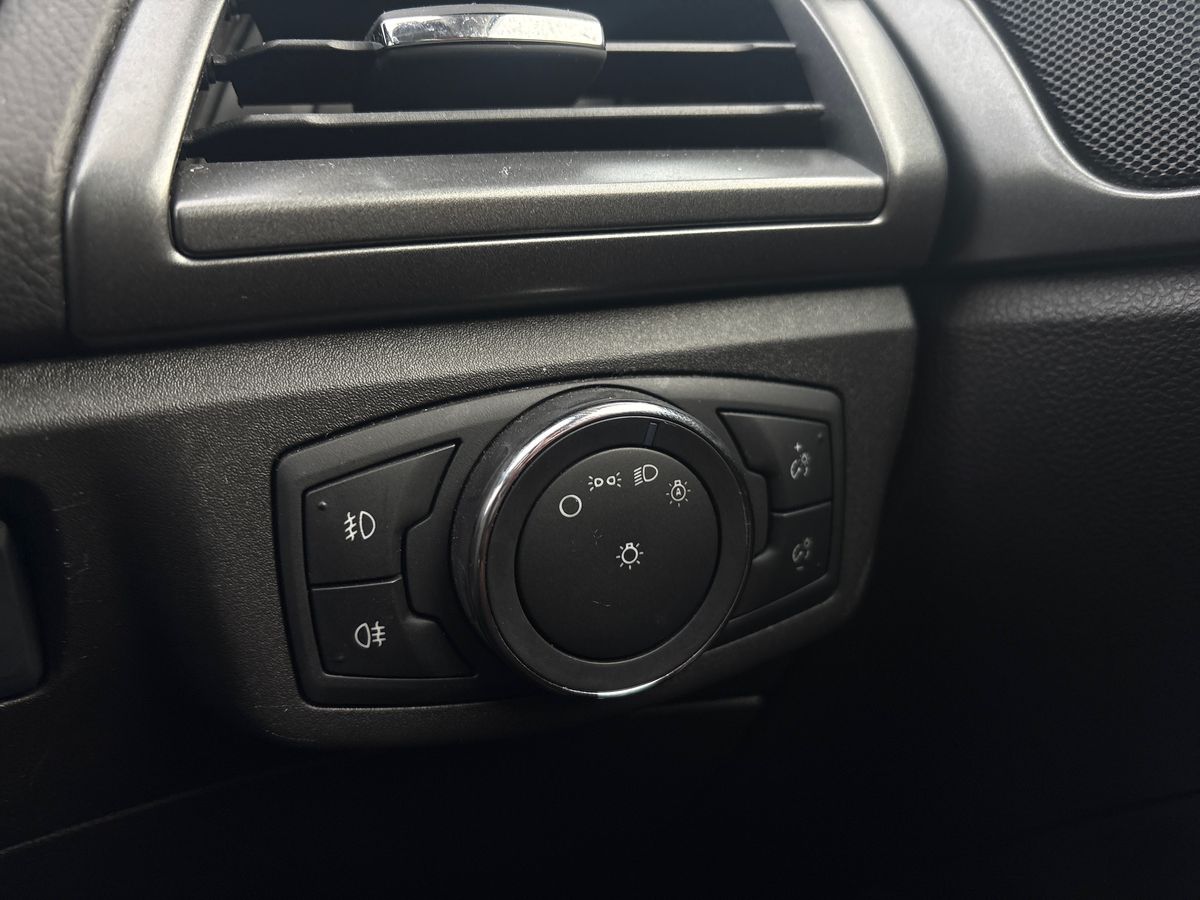 Used Ford Mondeo 2015 for sale - 77086129: Photo 26