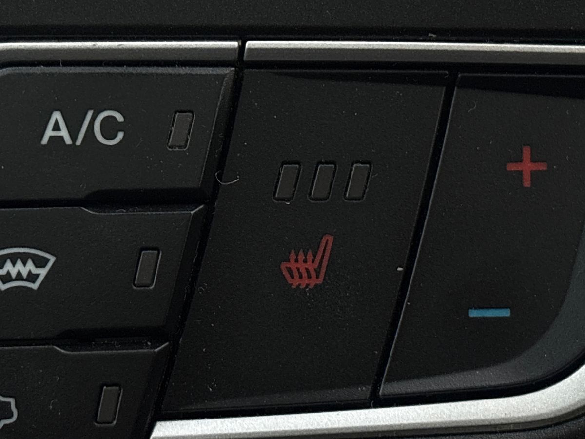 Used Ford Mondeo 2015 for sale - 77086129: Photo 32