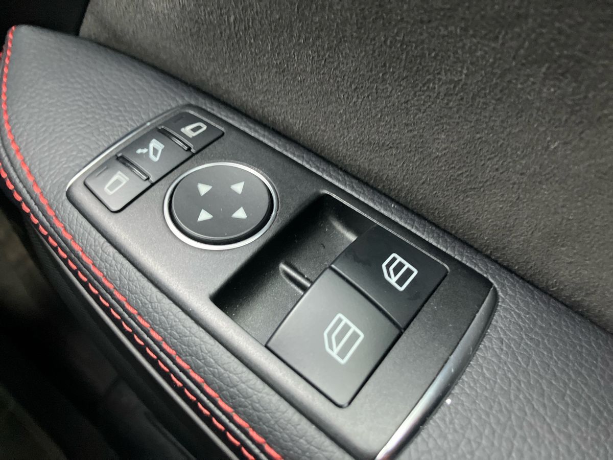 Used Mercedes-Benz SLC 2018 for sale - 77033739: Photo 18