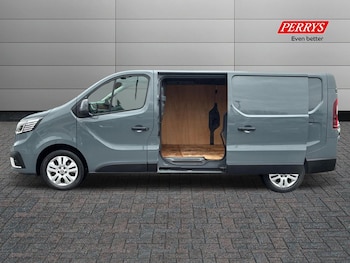Used Renault Trafic 2024 for sale - 76892420: Photo
