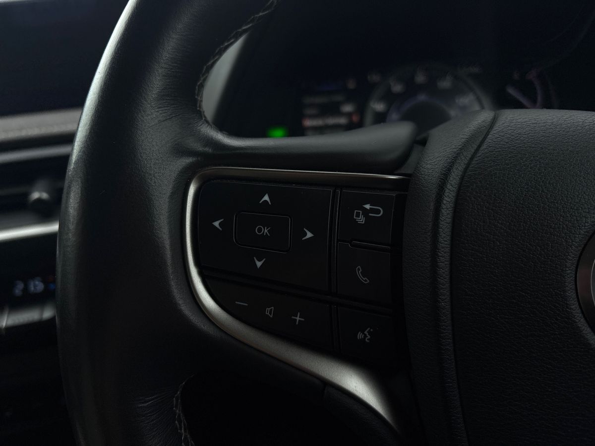 Used Lexus UX 2019 for sale - 76706914: Photo 17