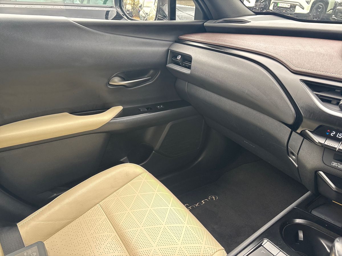 Used Lexus UX 2019 for sale - 76706914: Photo 31