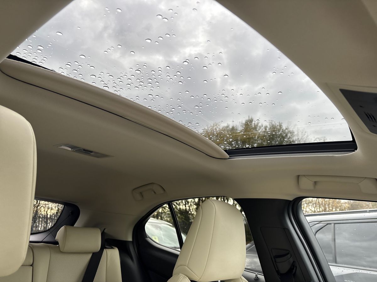 Used Lexus UX 2019 for sale - 76706914: Photo 40