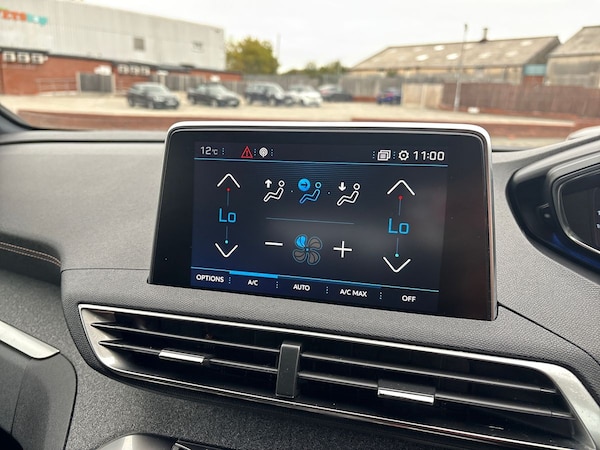 Used Peugeot 3008 2020 for sale - 76243631: Photo 13