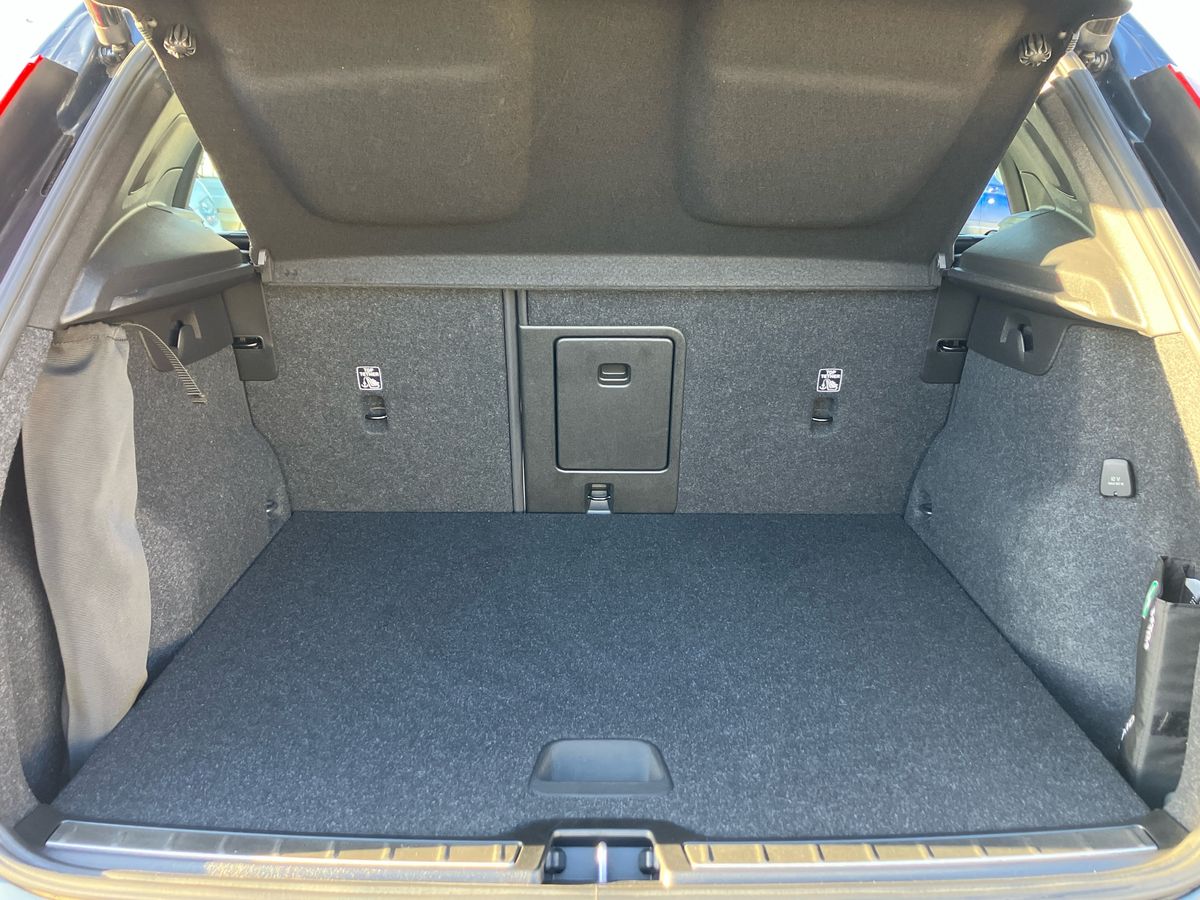 Used Volvo XC40 2021 for sale - 77033839: Photo 20