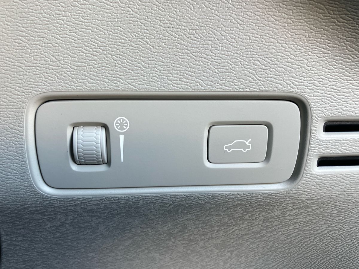 Used Volvo XC40 2021 for sale - 77033839: Photo 36