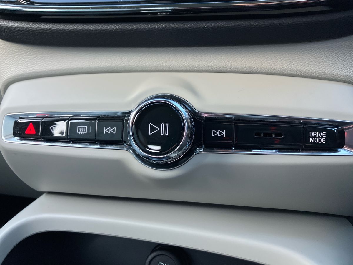 Used Volvo XC40 2021 for sale - 77033839: Photo 48