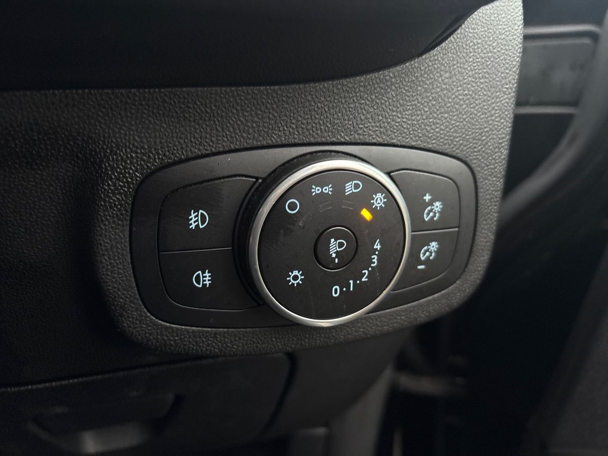 Used Ford Fiesta 2018 for sale - 76980162: Photo 24