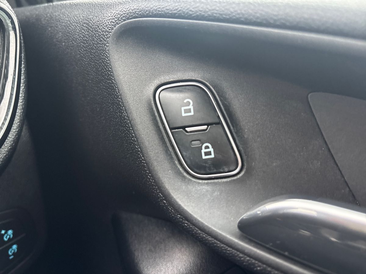 Used Ford Fiesta 2018 for sale - 76980162: Photo 30