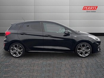 Used Ford Fiesta 2018 for sale - 76980162: Photo