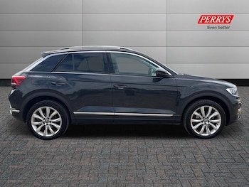 Used Volkswagen T-Roc 2020 for sale - 75407598: Photo