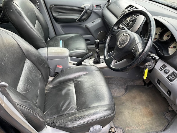 Used Toyota RAV4 2002 for sale - 76151682: Photo 9