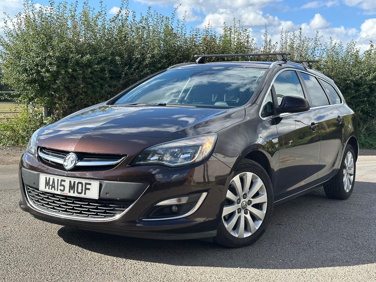Used Vauxhall Astra 2015 for sale - 76060411: Photo 1
