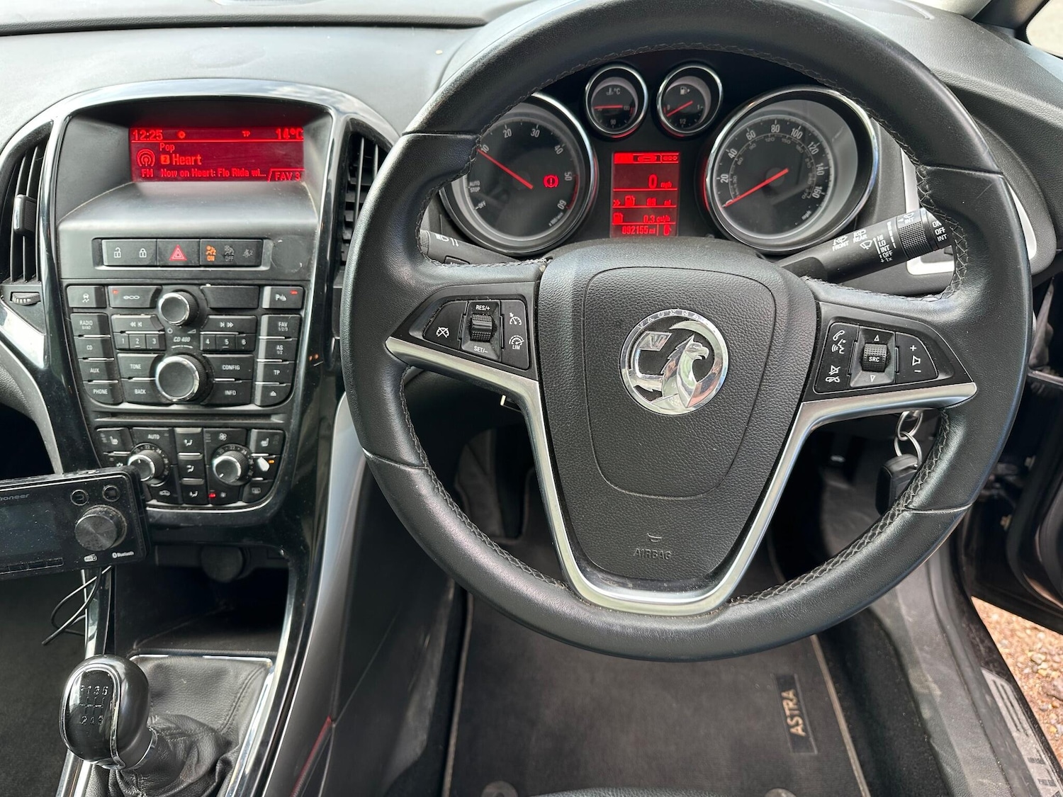 Used Vauxhall Astra 2015 for sale - 76060411: Photo 10