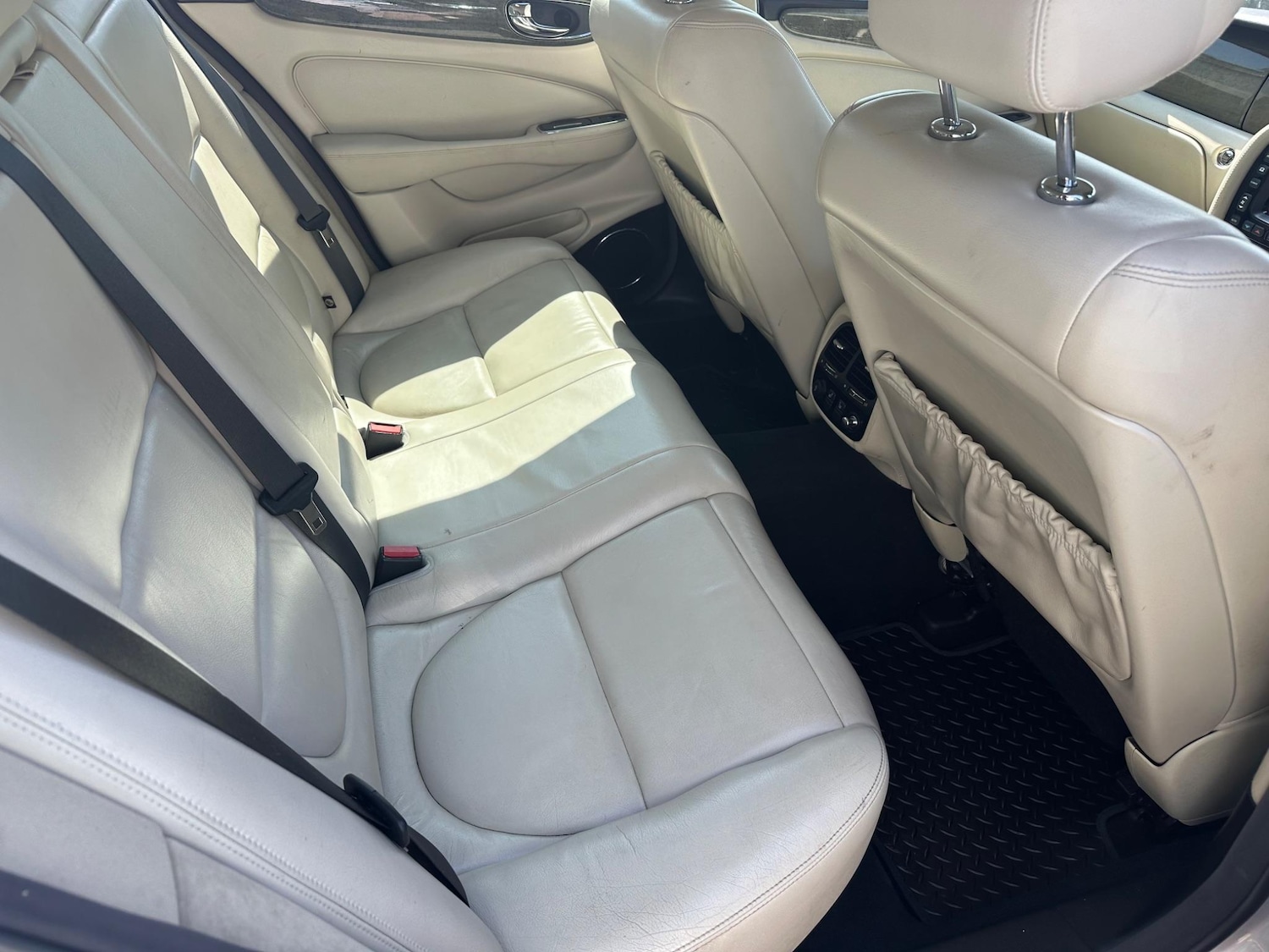 Used Jaguar XJ 2004 for sale - 76167160: Photo 11