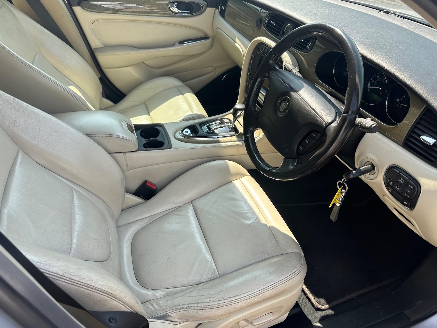 Used Jaguar XJ 2004 for sale - 76167160: Photo 8