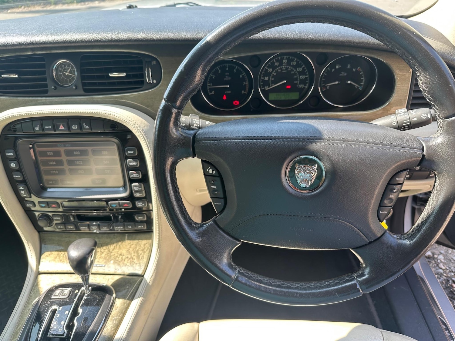 Used Jaguar XJ 2004 for sale - 76167160: Photo 9