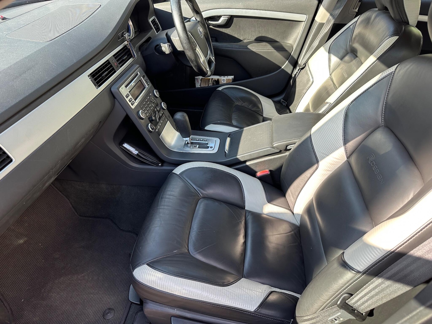 Used Volvo V70 2012 for sale - 76167159: Photo 11