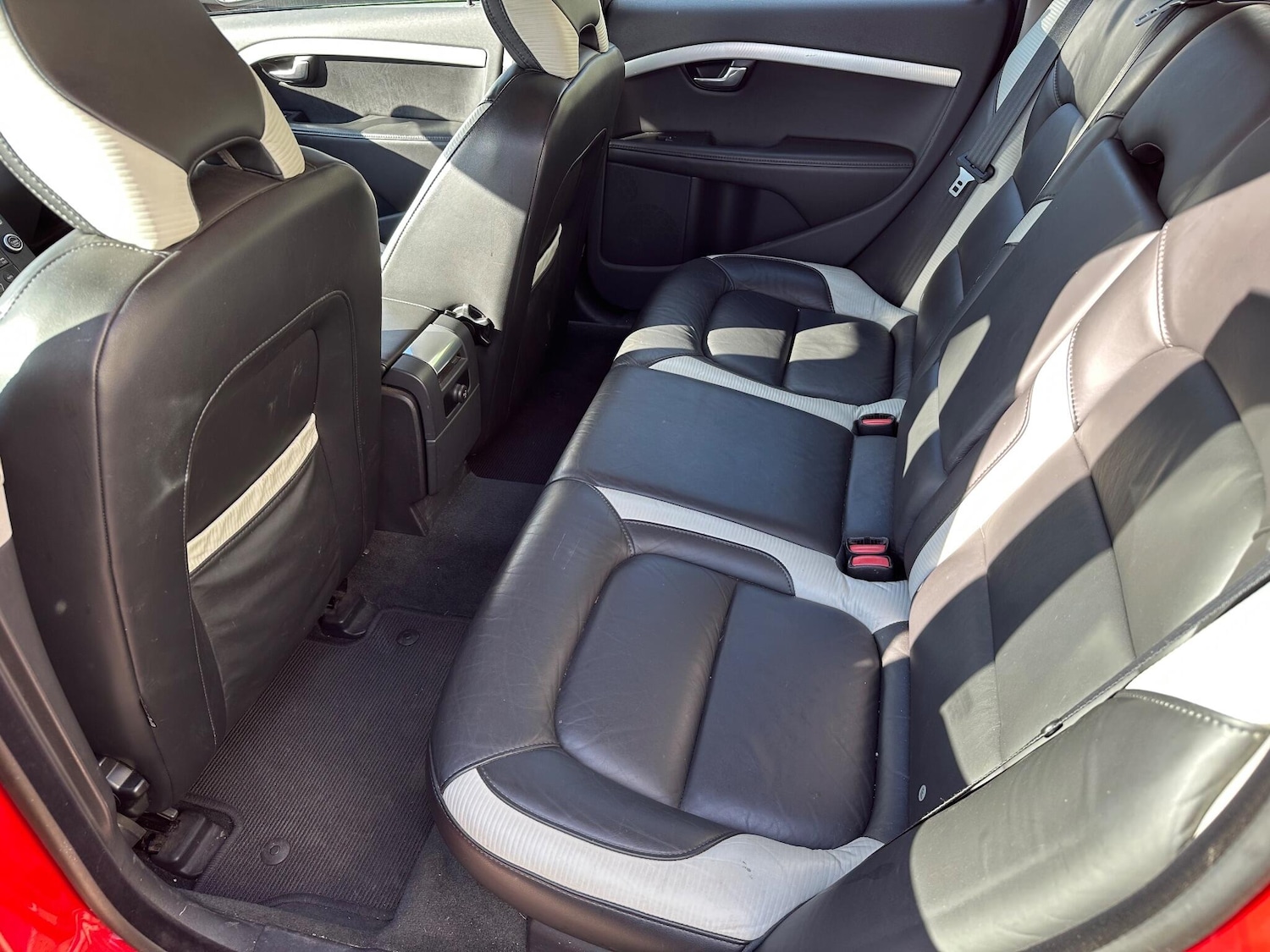 Used Volvo V70 2012 for sale - 76167159: Photo 25